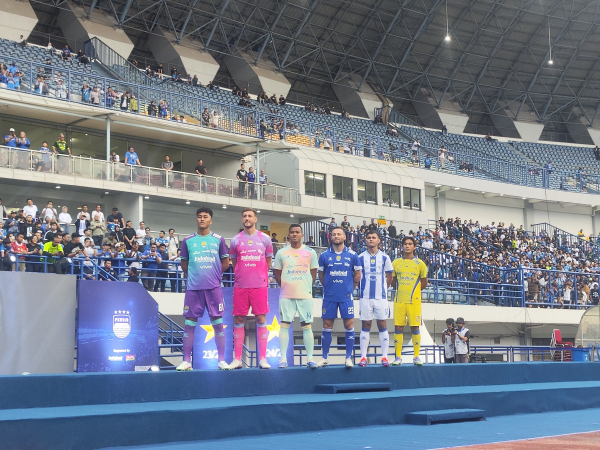 Persib Resmi Rilis Jersey Baru Untuk Super League 2025/2026